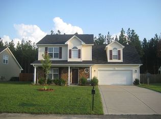 2819 Aristocrat Ln, Fayetteville, NC 28306