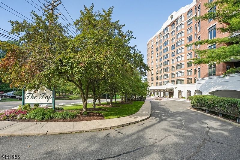 1st image of 616 S Orange Ave #3C