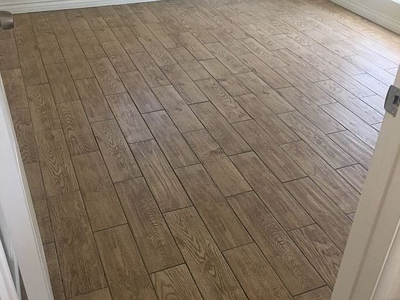 4th image of 28820 Bay Ave
