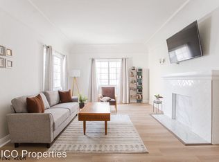 203 S Arnaz Dr #C, Beverly Hills, CA 90211