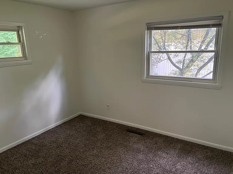 1450 Blaine Dr — Photo 9