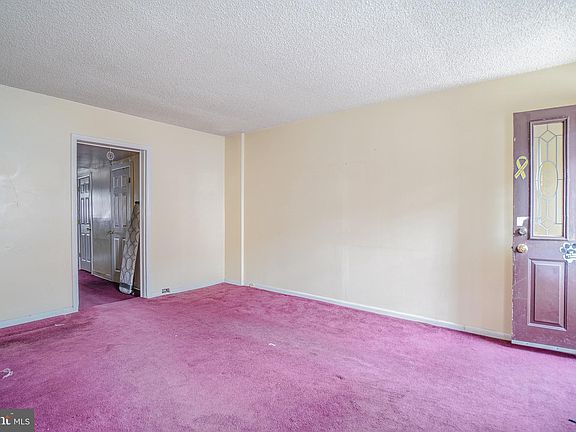 4th image of 1239 E Susquehanna Ave