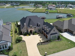 6215 Lakeside Dr, Fort Worth, TX 76179