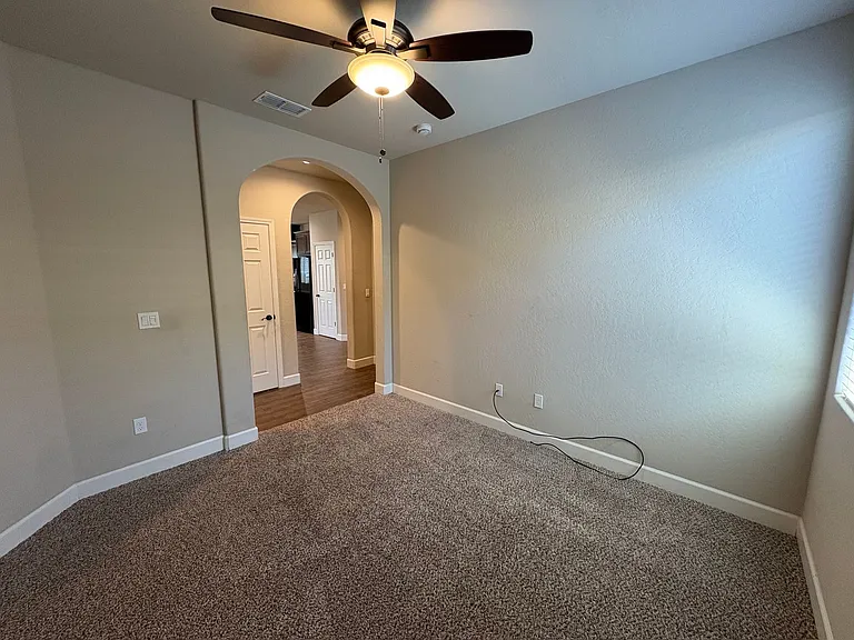 551 Montana De Oro St — Photo 16