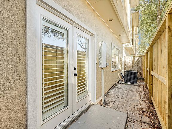 5th image of 5206 Washington Ave