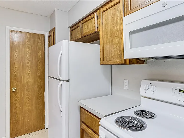 11205 Willowood Creek Dr #C — Photo 16