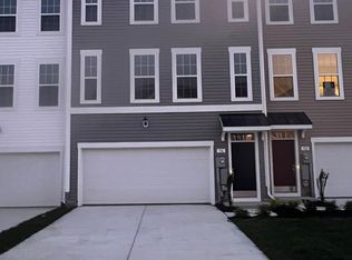 96 Stafford Pl, Falling Waters, WV 25419