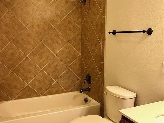 2nd image of 214 Sageleaf Willow Dr