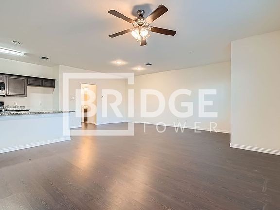 5th image of 1404 Lake Crest Ln
