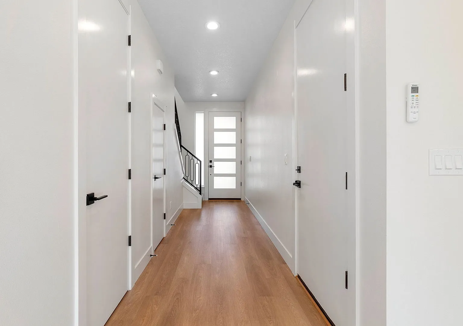 Newer Construction 3 Bedroom in a Cul-de-sac — Photo 4