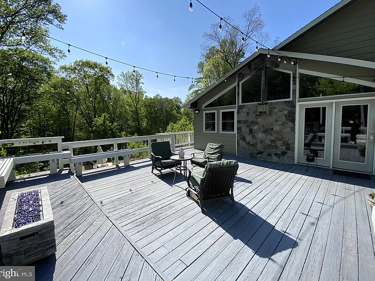 1251 Hinton Dr — Photo 10