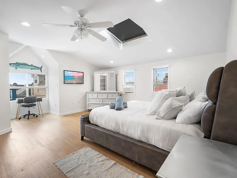 105 N New Haven Ave #2 — Photo 9