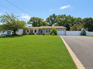 4476 Express Drive S, Ronkonkoma, NY 11779