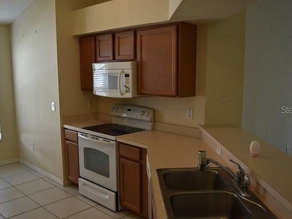 3rd image of 13925 Chalk Hill Pl