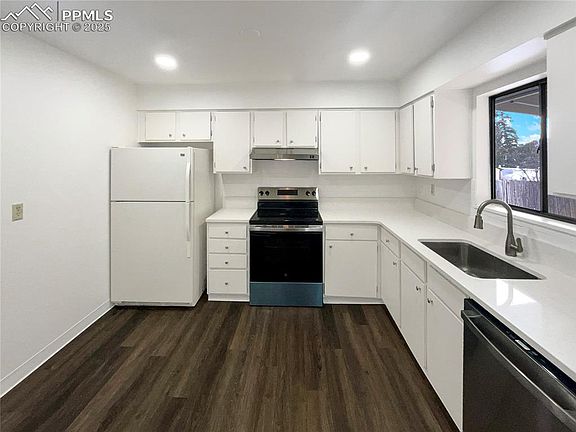2nd image of 1314 Doyle Pl