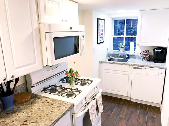 2nd image of 2443 N Ashland Ave