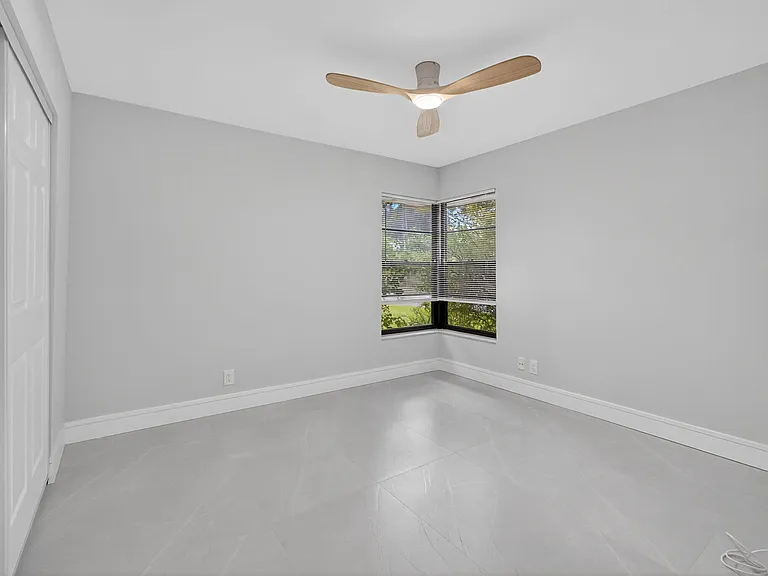 10924 Roebelini Palm Ct #A — Photo 24