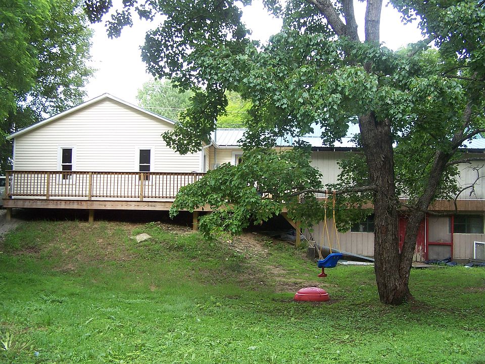 2nd image of 124 High St