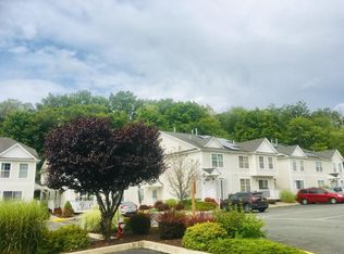 66 Jordan Ln, Middletown, NY 10940