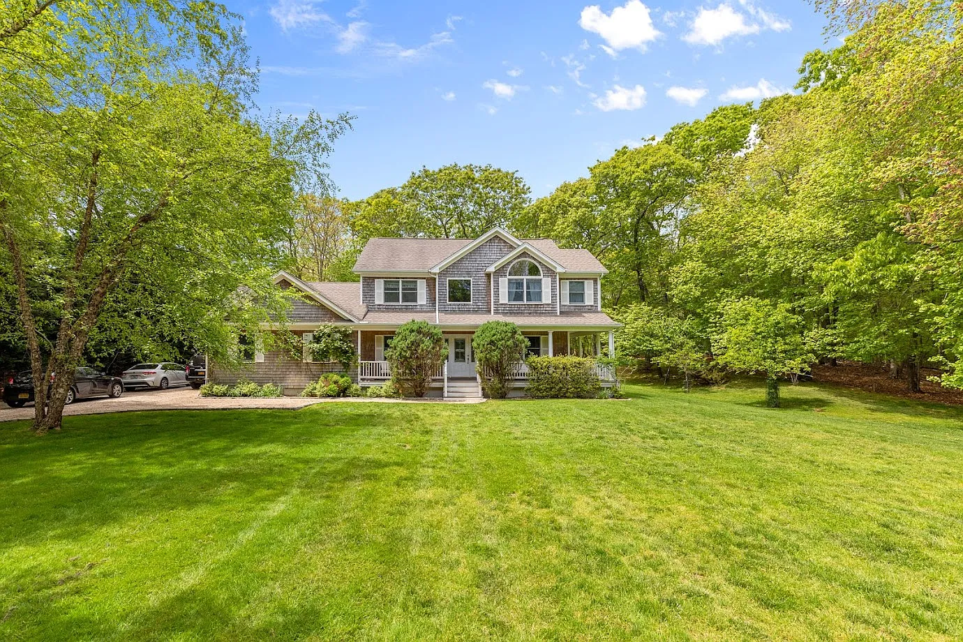 Southampton 4 Bedroom Shingle Style With Pool -YR- Start 10-26 — Photo 2