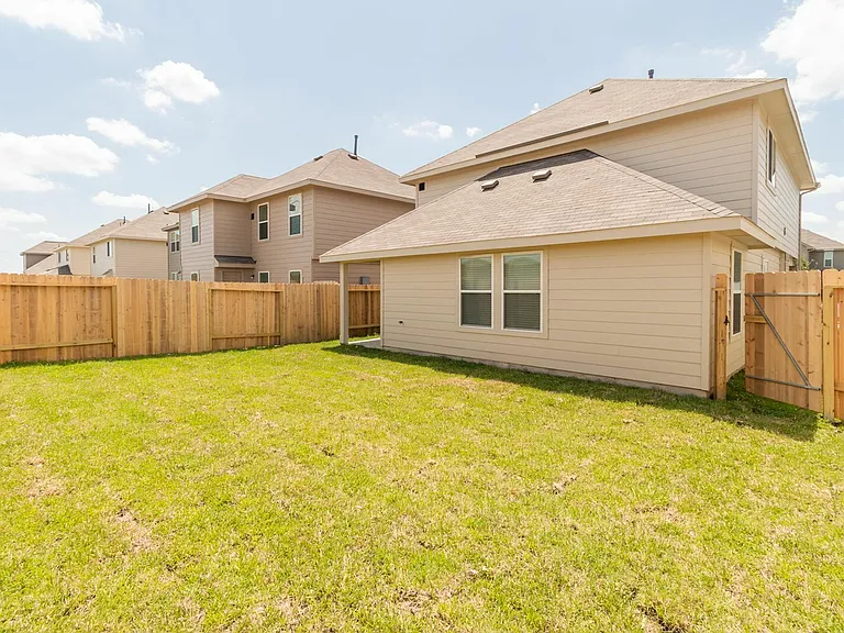 17030 Hailey Harbor Dr — Photo 5