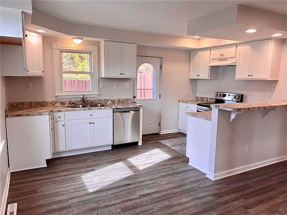 5th image of 231 S 6th St