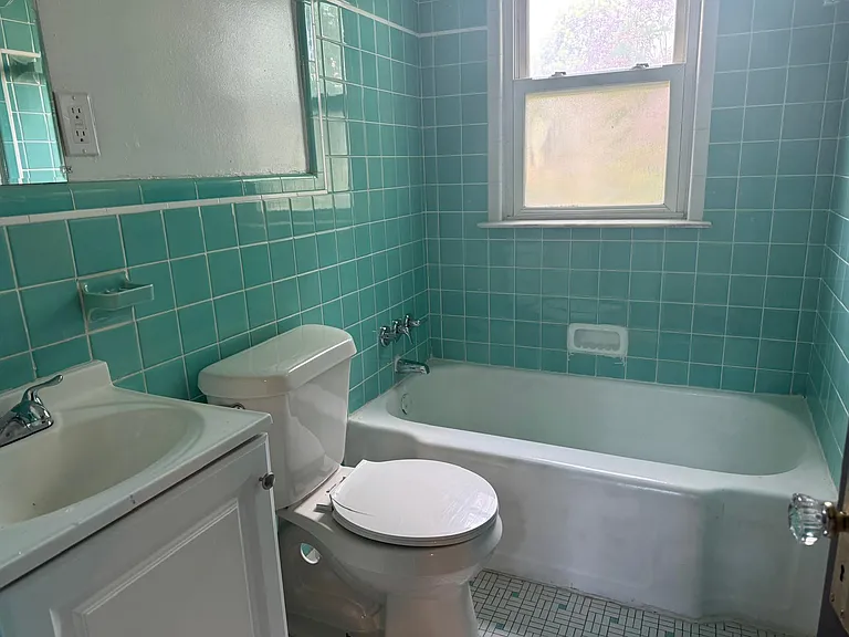 4845 University Pl — Photo 4