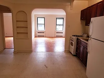 Rented by Barlavi Inc.