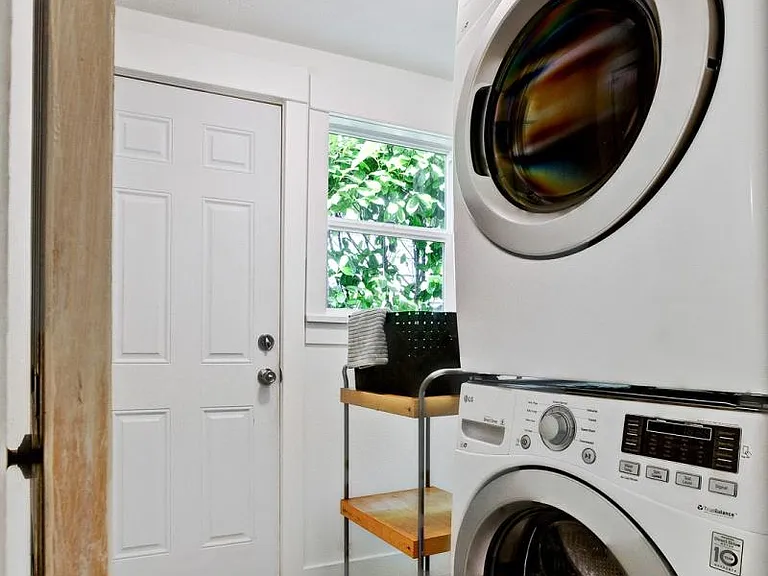 In Unit Laundry / Storage