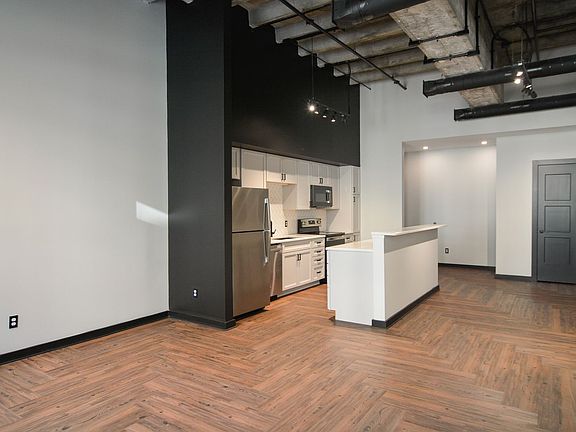 3rd image of 311 S 15th St #303