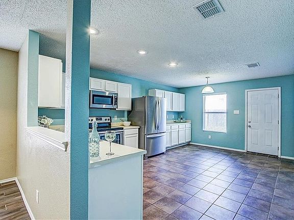 2nd image of 2325 Bradford Pear Dr