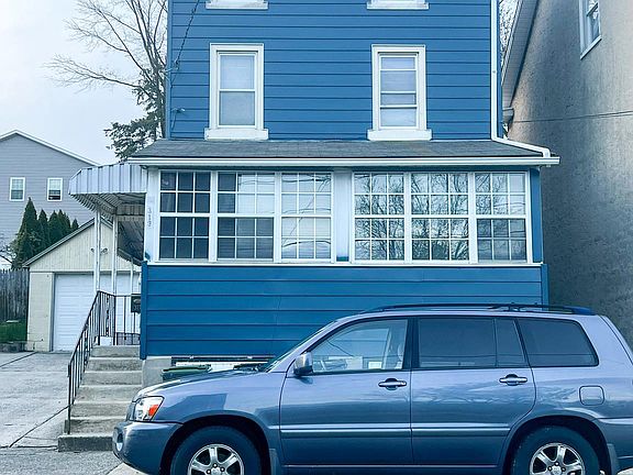 3rd image of 319 Emmett St