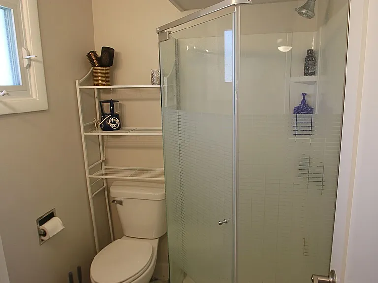 32 Lakeside Ln — Photo 11