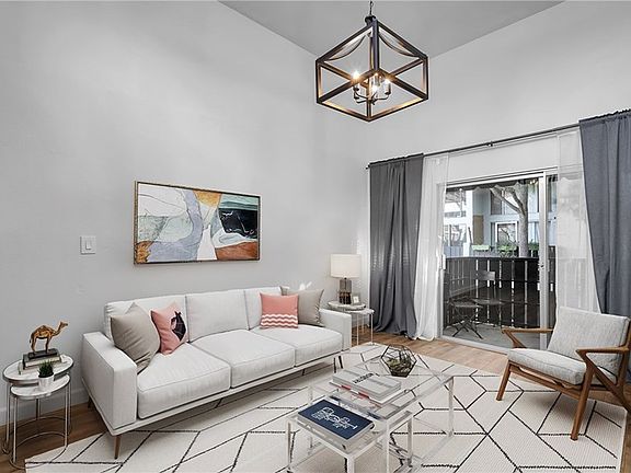 4th image of 18645 Hatteras St Unit 272