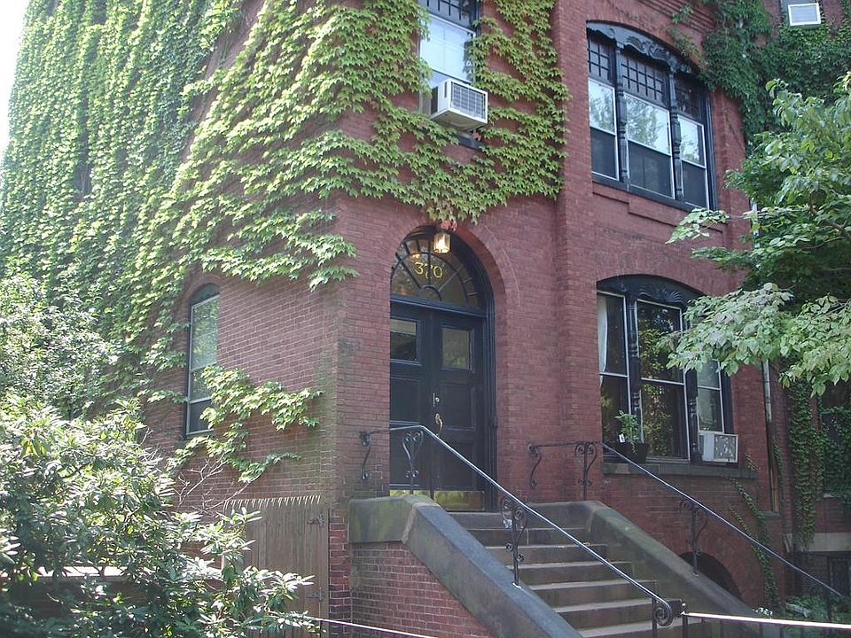 Building Photo 4