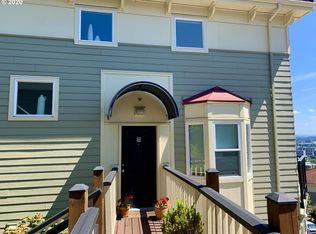 325 NW Uptown Ter APT 3A, Portland, OR 97210