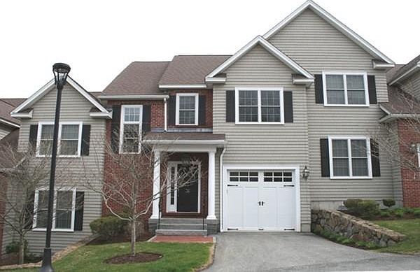1st image of 900 Lynnfield St #I36