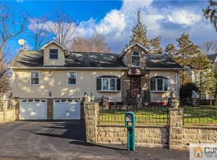 1 Stark Pl, Edison, NJ 08820