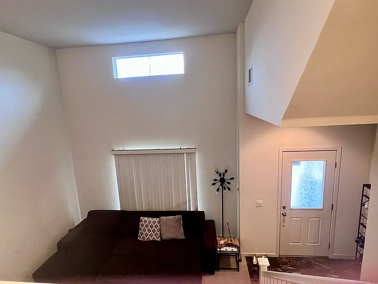 1909 Newbury Dr — Photo 3