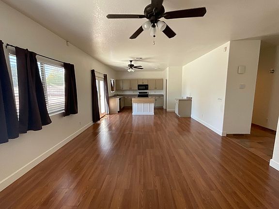 5th image of 1155 E Cowboy Cove Trl