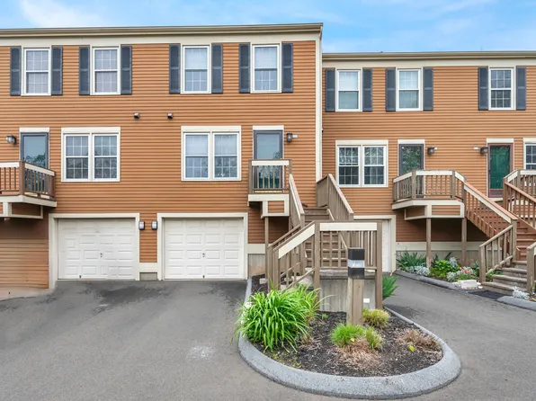 177 Foxbridge Village Road #177, Branford, CT 06405