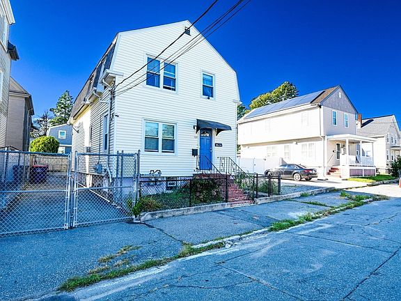 3rd image of 125 Field St