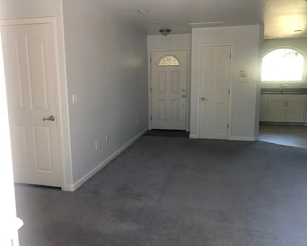 1 bed, 800 sqft, $3,500 — Photo 3