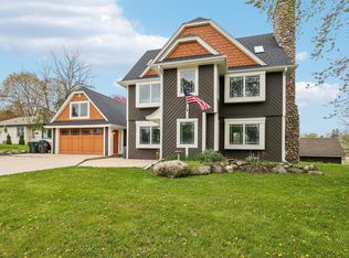 590 S Concord Rd, Oconomowoc, WI 53066