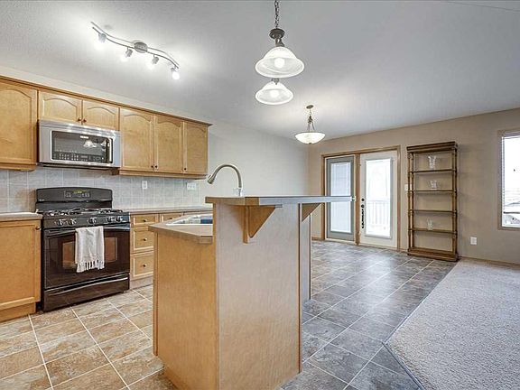 4th image of 44 Osler Cres