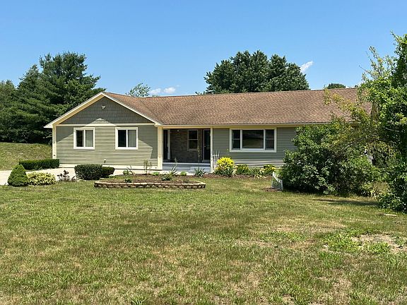 3rd image of 72 Stafford Rd