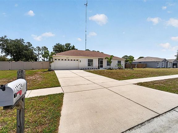 5th image of 12124 COLONIAL ESTATES LANE