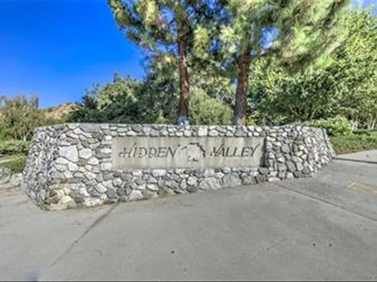 24124 Mentry Dr — Photo 27
