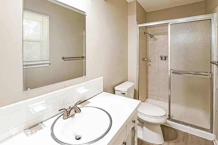 804 W Jones St — Photo 12