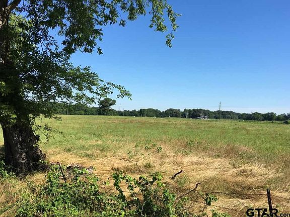 3rd image of 703 County Road 2437
